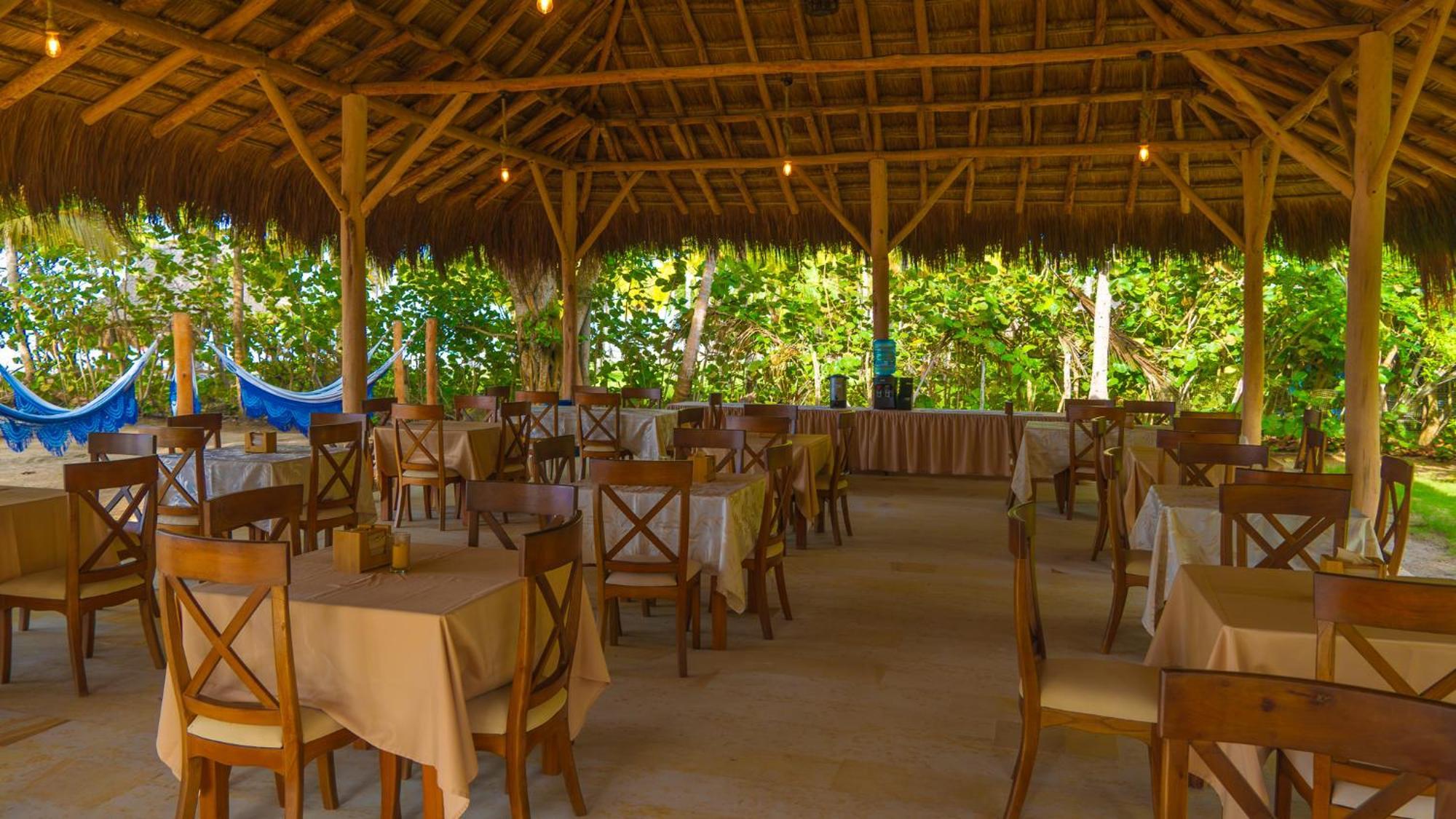 Coconuco Beach 4*